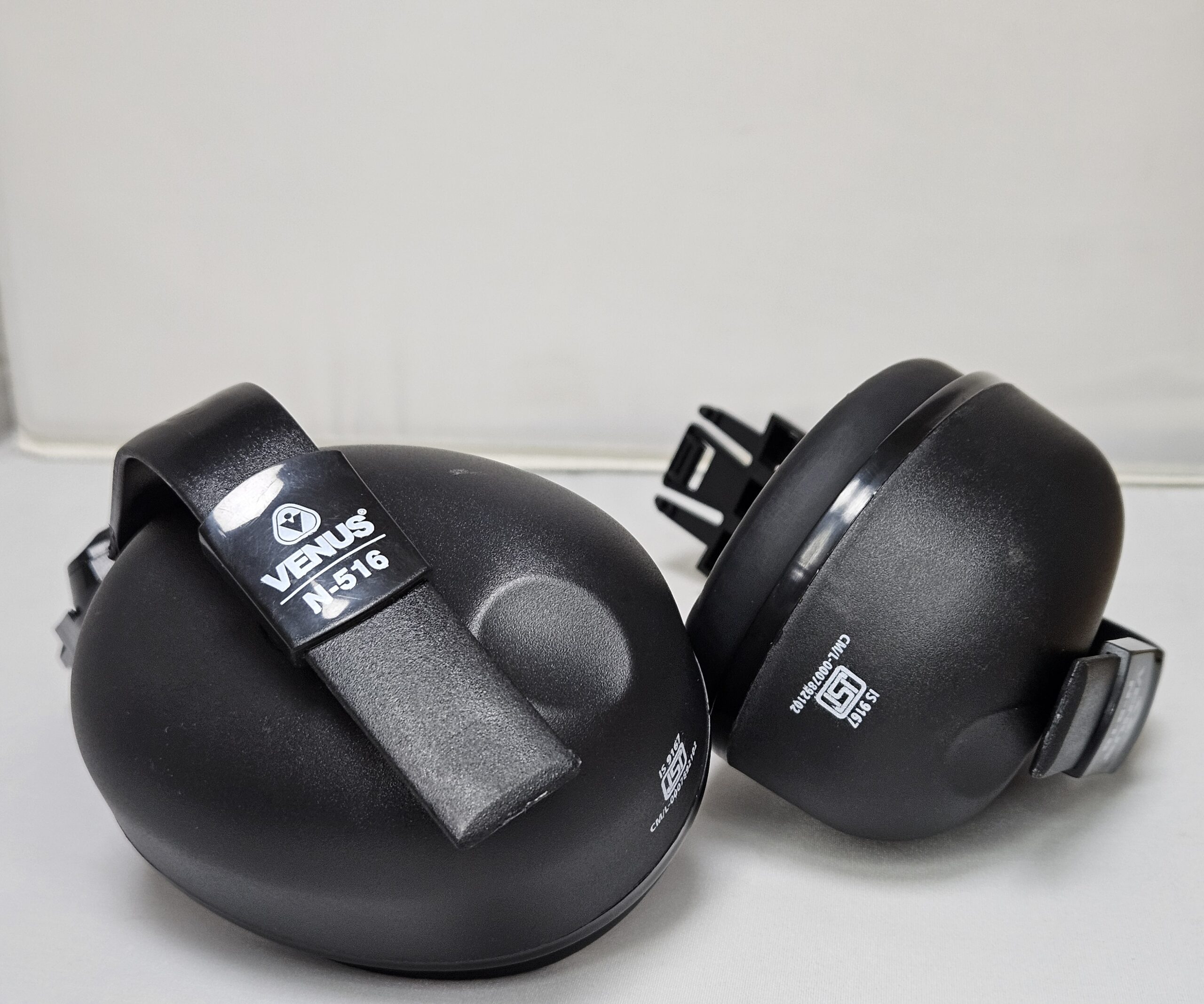 N-516 Helmet Mounted Earmuff